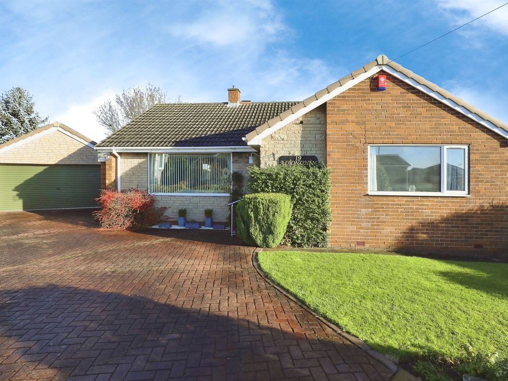 4 bed detached bungalow for sale in Mortains, Todwick, Sheffield S26, £