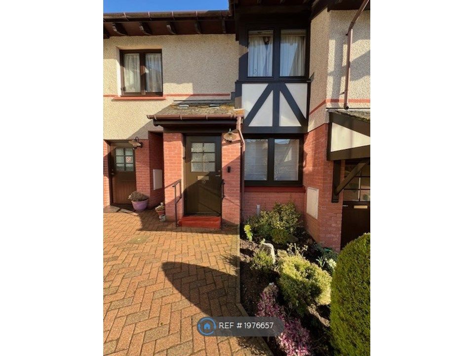 2 bed flat to rent in Cults, Aberdeen AB15, £650 pcm Zoopla