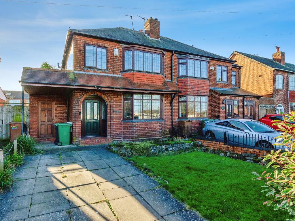3 bed semidetached house for sale in Springfields, Walsall, West