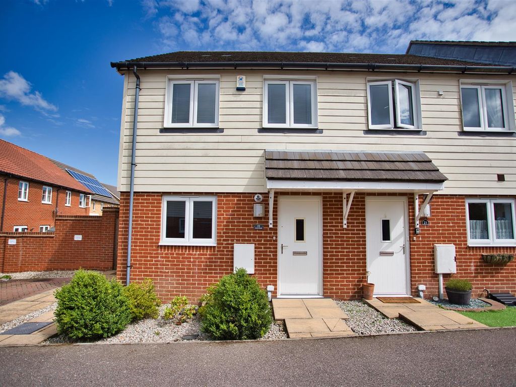 2 bed property to rent in Lewis Road, Hawkinge, Folkestone CT18 Zoopla