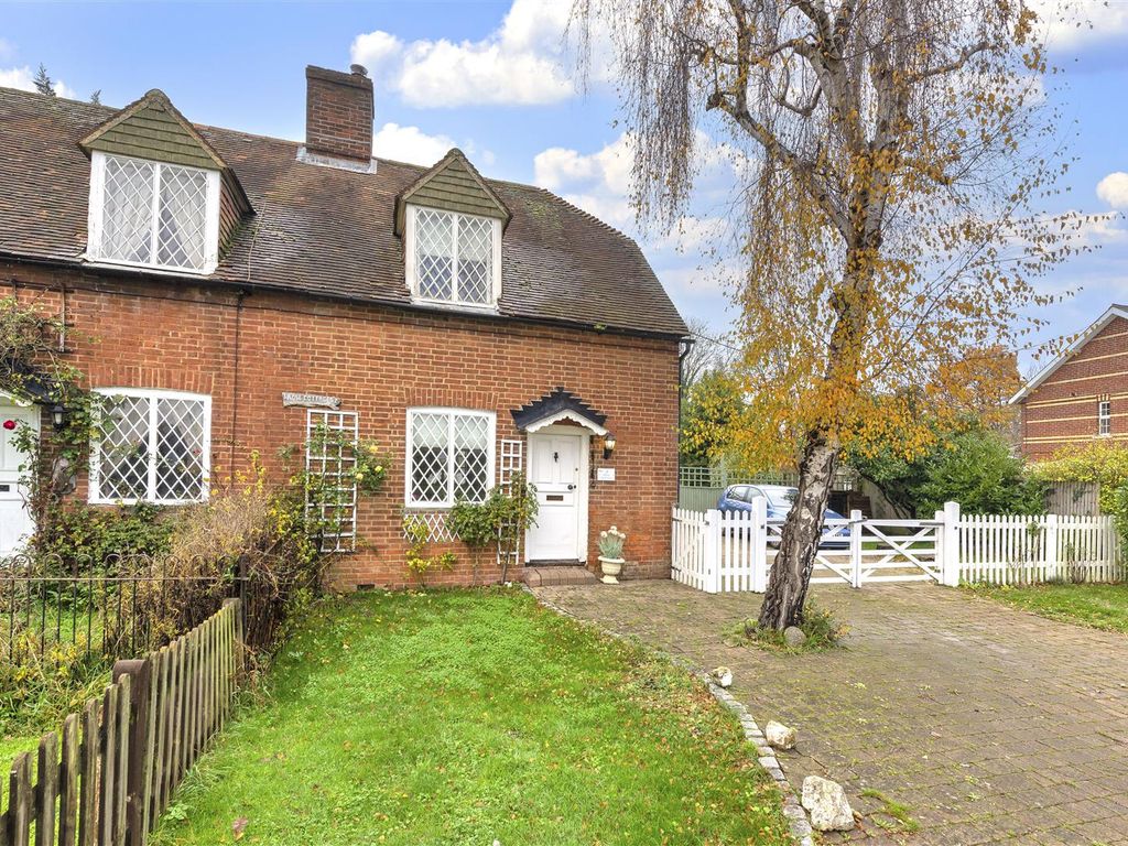 2 bed semidetached house for sale in Church Road, Paddock Wood