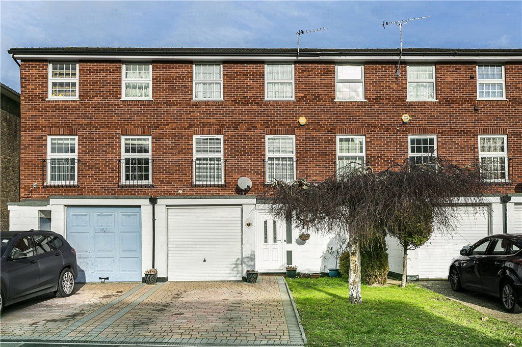4 bed terraced house for sale in Waters Drive, StainesUponThames