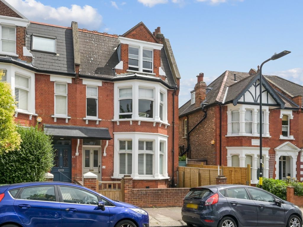 2-Bed Flat With Private Gardens, Goldsmith Avenue, Poets Corner, Acton, London W3  