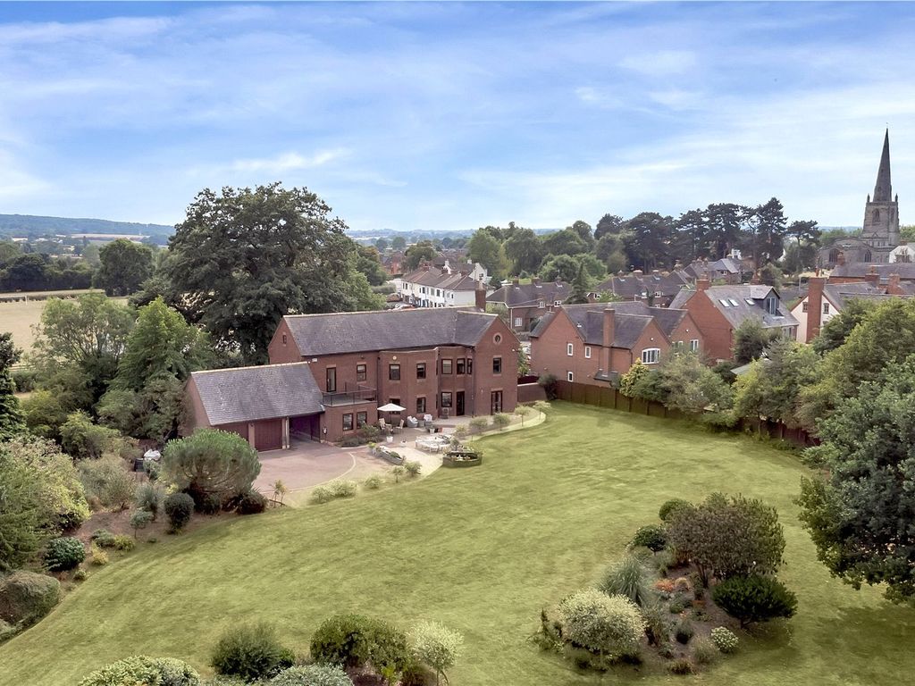 5 bed detached house for sale in Belton, Loughborough, Leicestershire
