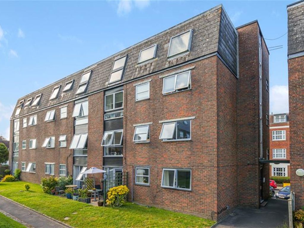2 bed flat for sale in 24 Castle Garden, Swan Street, Petersfield