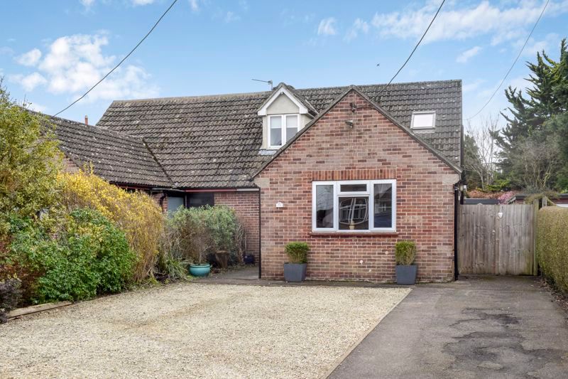 4 bed bungalow for sale in Norreys Road, Cumnor, Oxford OX2, £535,000