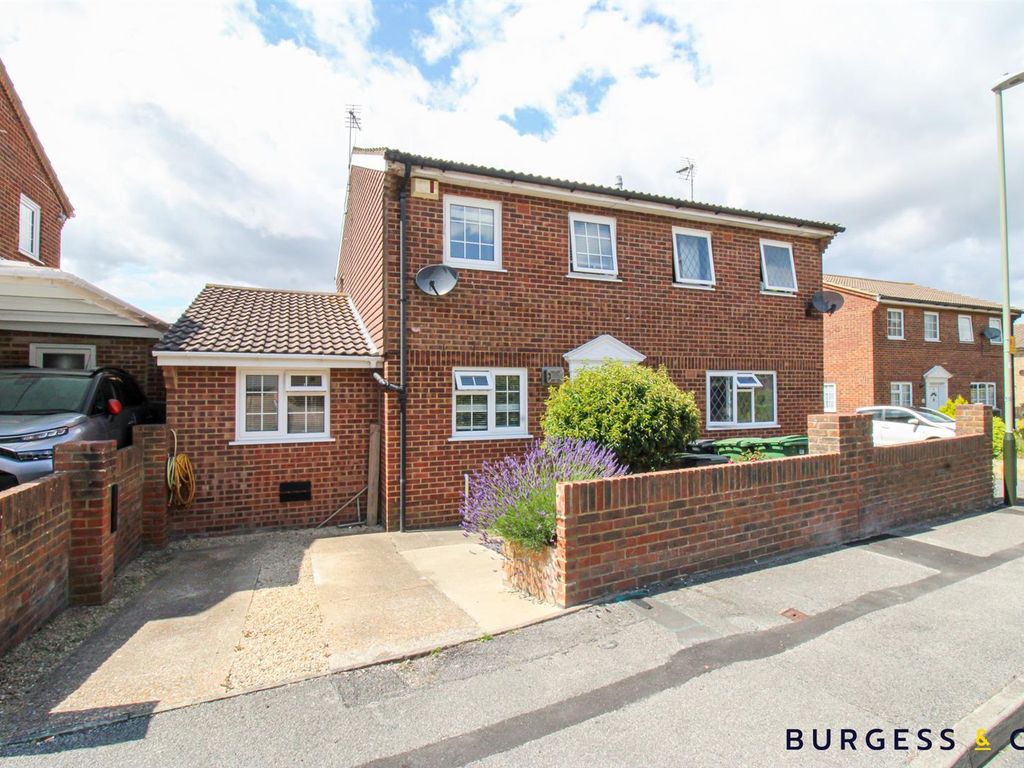 3 bed semidetached house for sale in Sandwich Drive, St. LeonardsOn