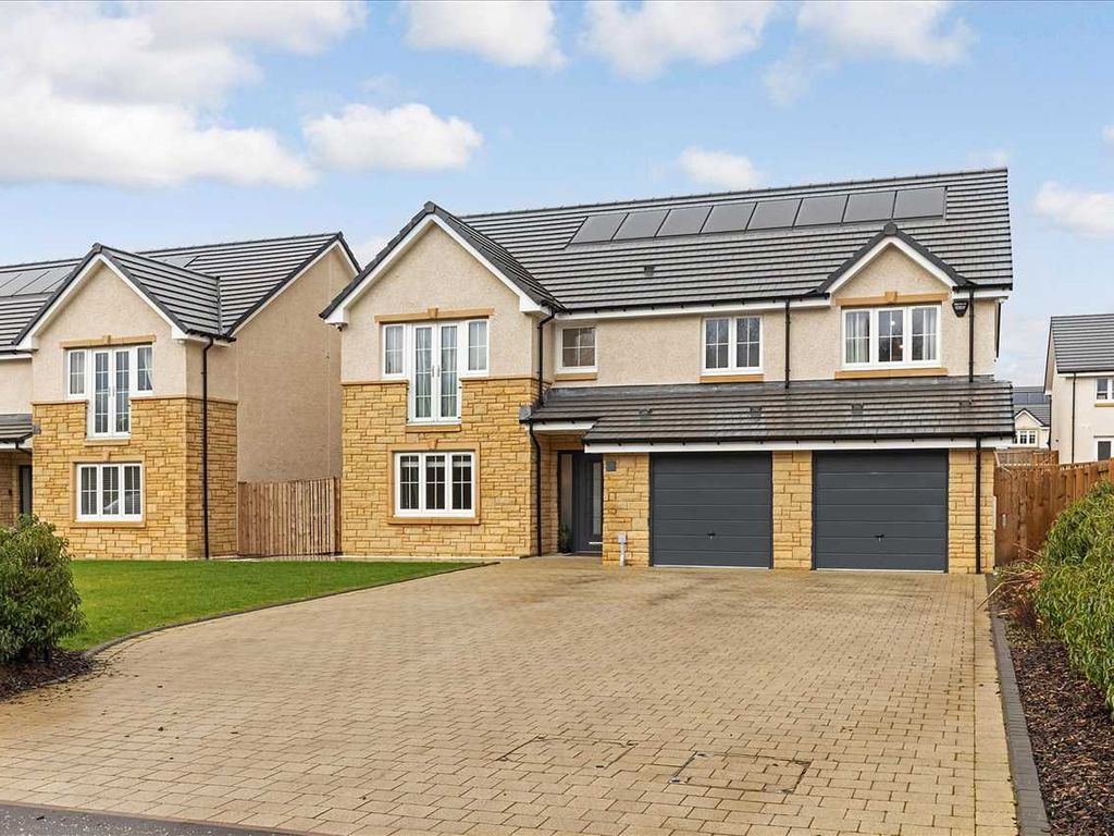 5 bed detached house for sale in Newlands Road, Newlandsmuir, East