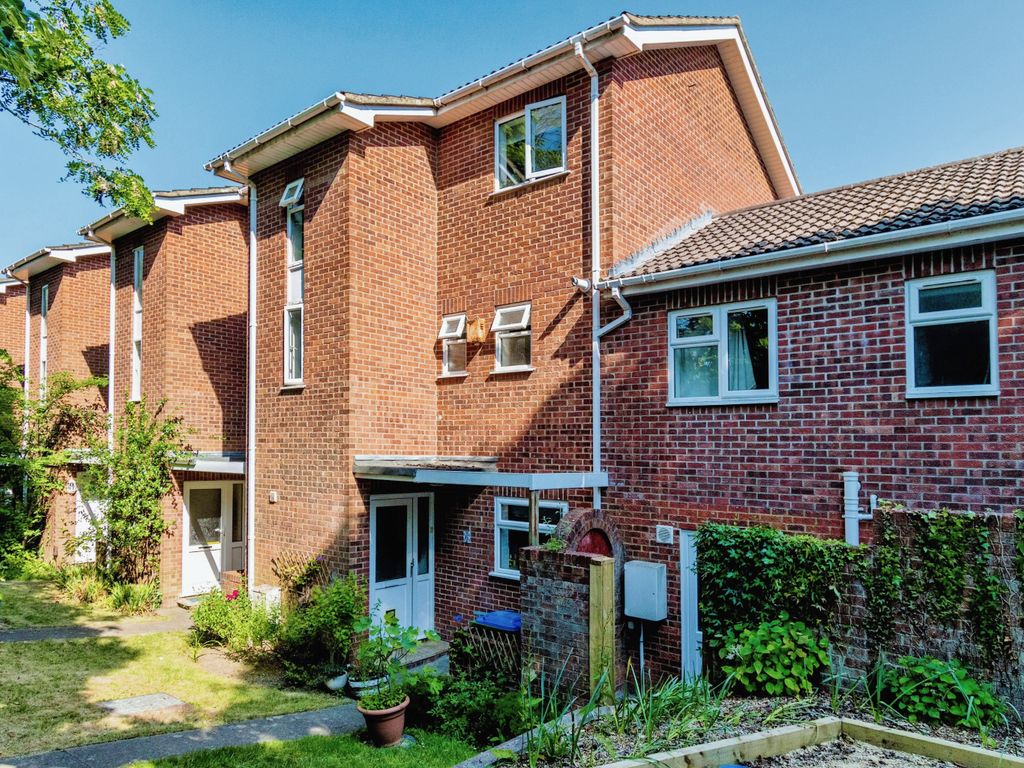 3 bed terraced house for sale in Winn Road, Southampton, Hampshire SO17