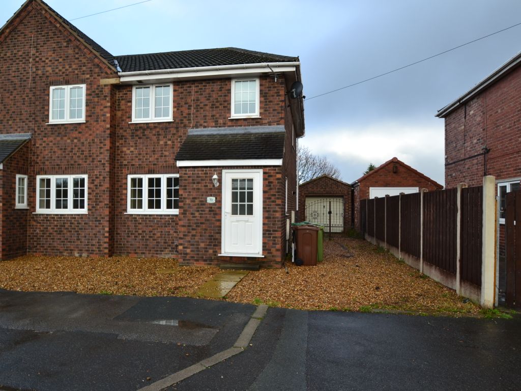 3 bed semidetached house for sale in Common Road Avenue, South Kirkby