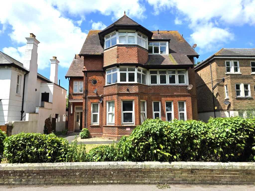 2 bed flat for sale in Spring Garden Lane, Gosport, Hampshire PO12, £