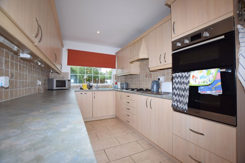 4 bed terraced house to rent in Staplers Court, Penenden Heath