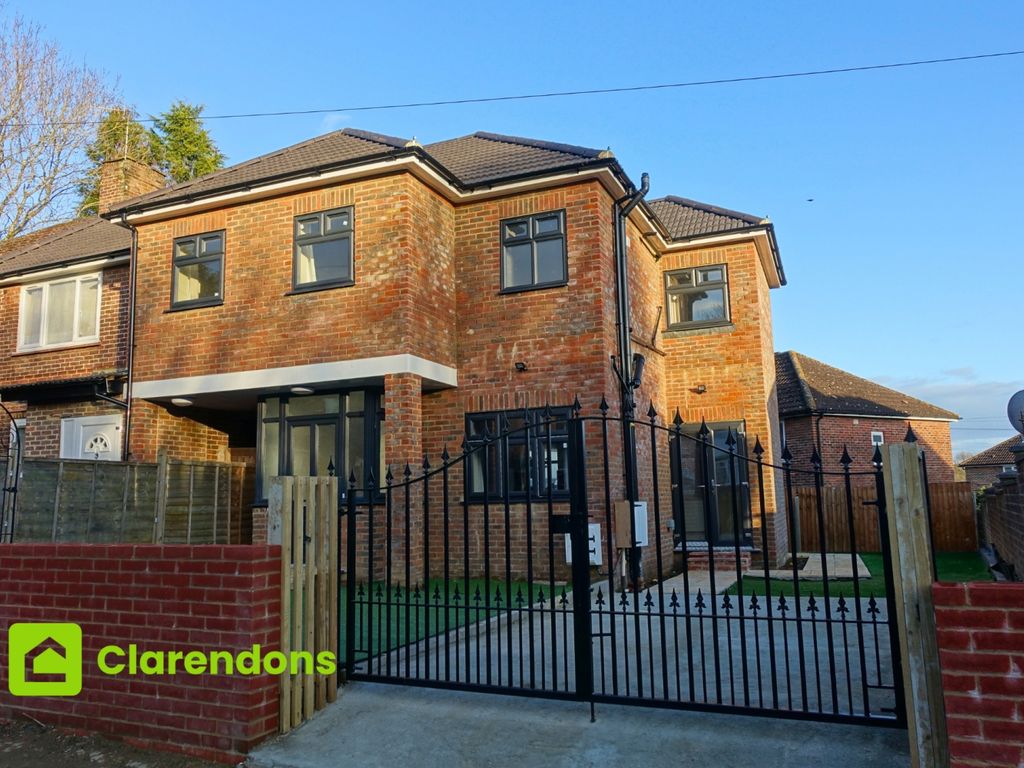 3 bed semidetached house to rent in Reigate, Surrey RH2, £2,100 pcm