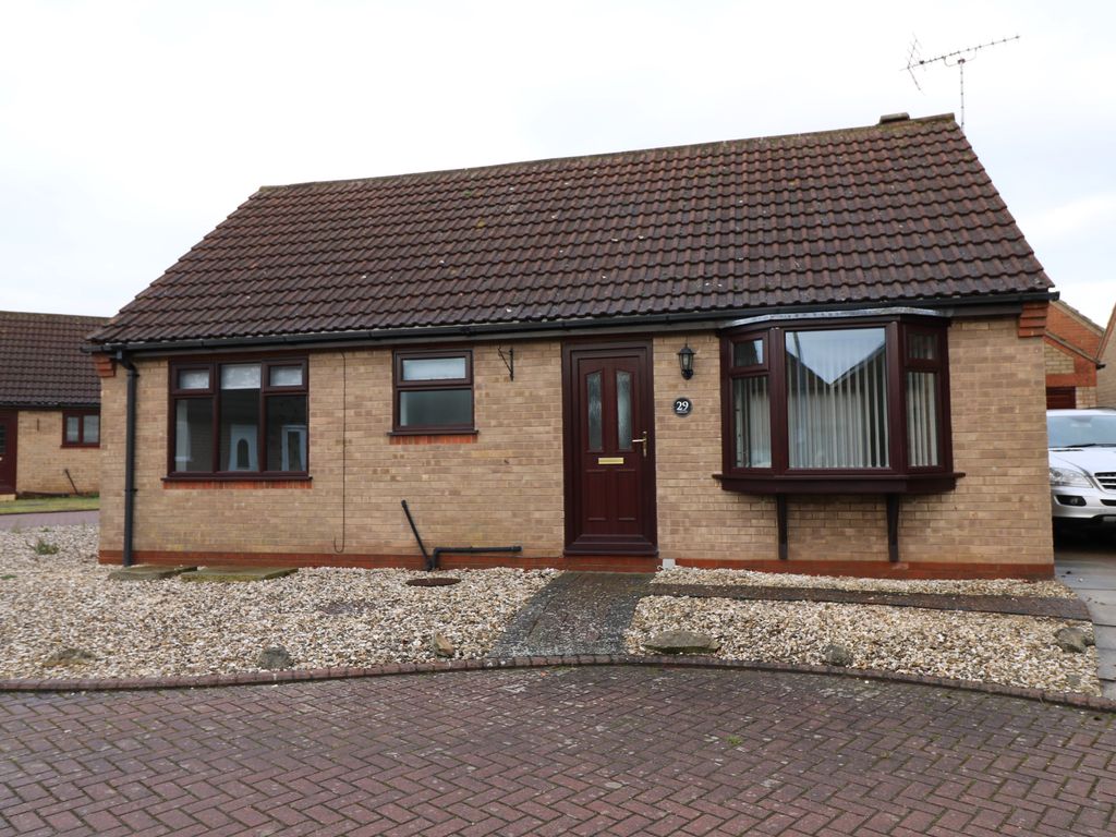 2 bed bungalow to rent in Hunters Croft, Haxey, North Lincolnshire DN9