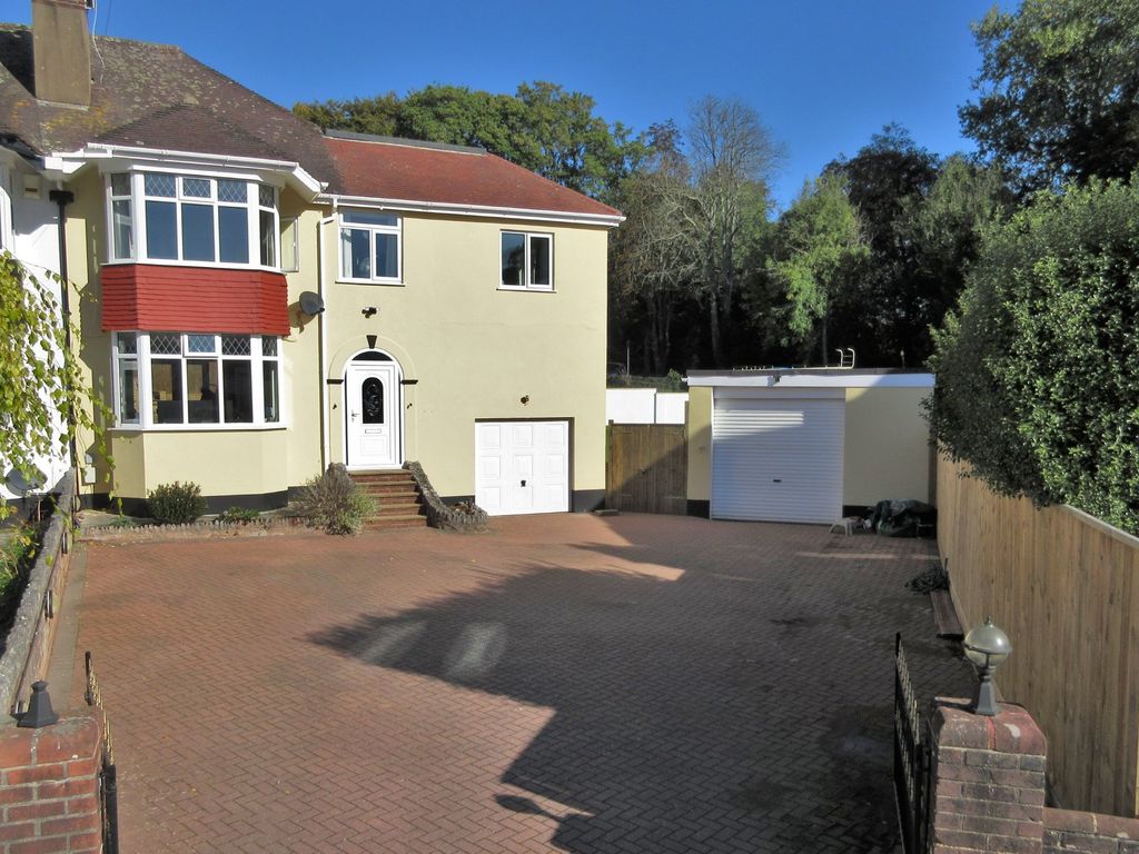 Summerfield Road, Torquay TQ2  
