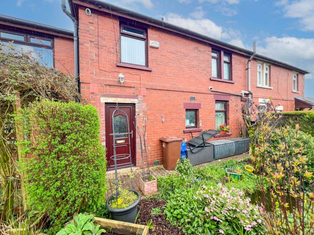 5 bed semidetached house for sale in Jubilee Road, Haslingden