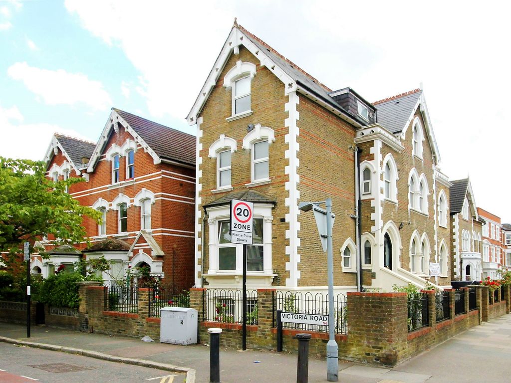 2 bed flat to rent in Stapleton Hall Road, London N4 Zoopla