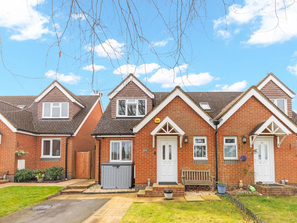 3 bed semidetached house for sale in Beaconsfield Road, Epsom KT18, £