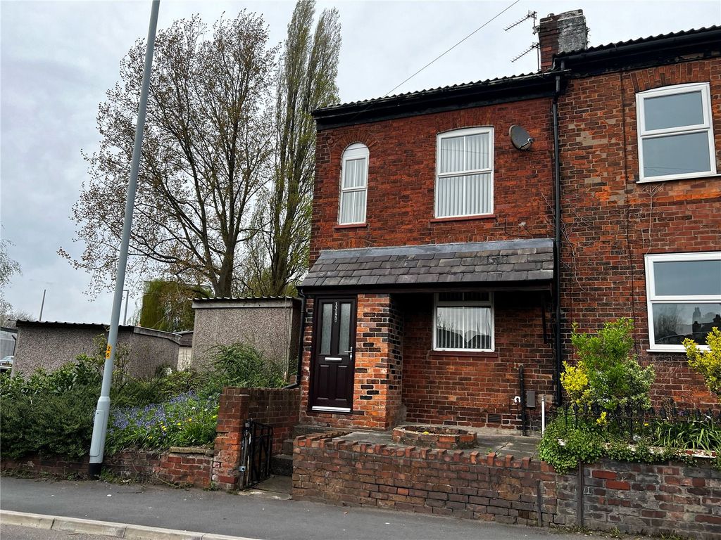 3 bed terraced house for sale in Hempshaw Lane, Stockport, Greater