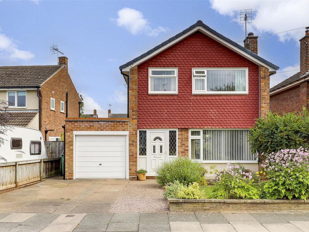 3 bed detached house for sale in Chaceley Way, Silverdale