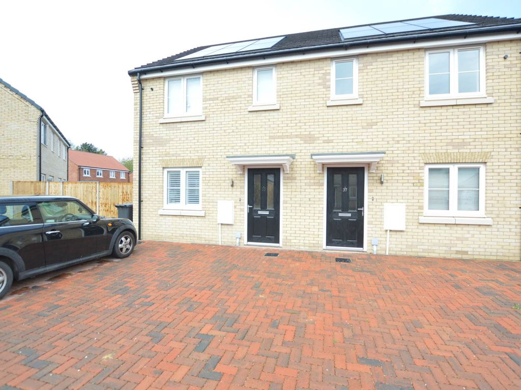 2 bed semidetached house for sale in Pettus Way, Rackheath NR13, £