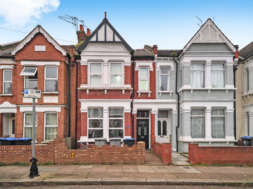 2 bed for sale in Windsor Road, London NW2 Zoopla