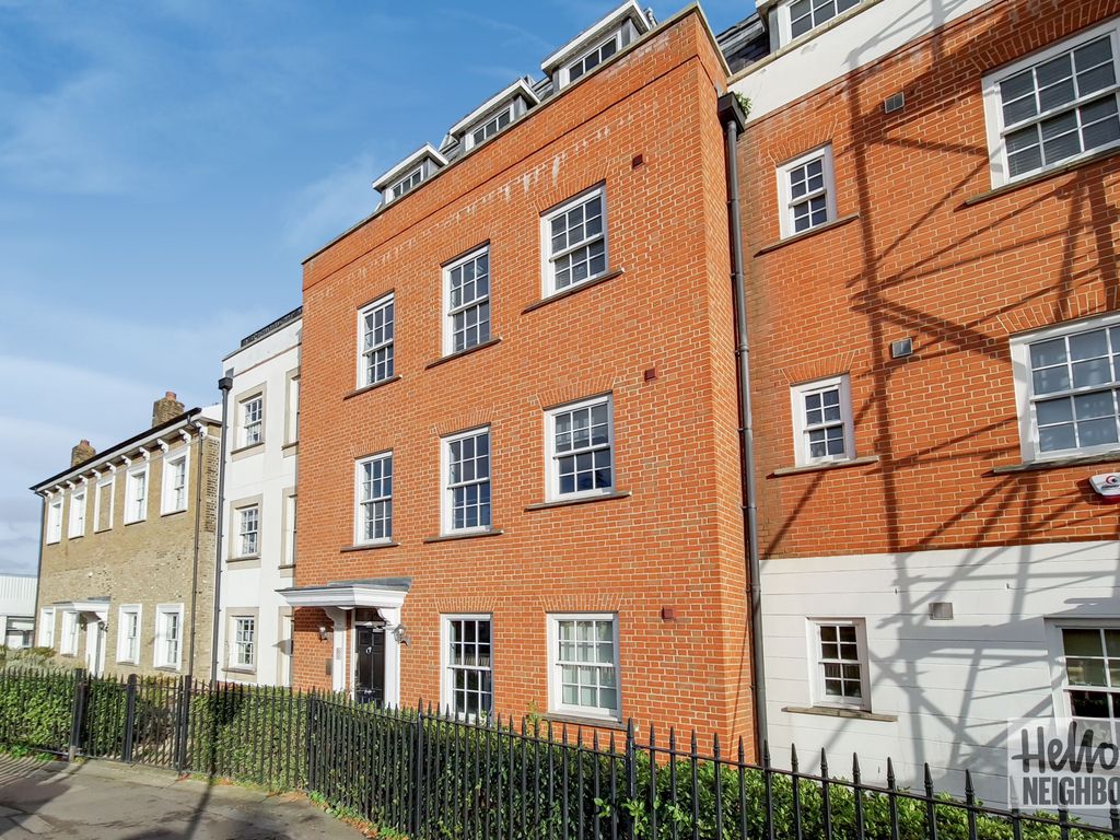 2 bed flat to rent in High Road, Woodford Green IG8 Zoopla