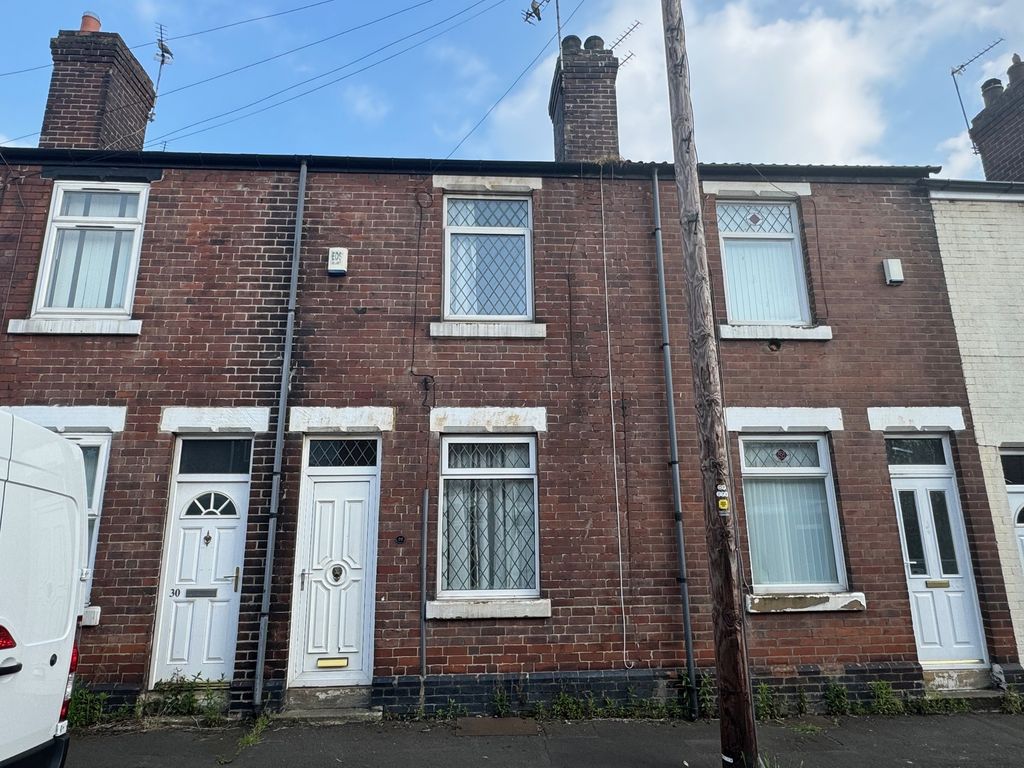 2 bed terraced house to rent in Clifton Avenue, Rotherham S65, £700 pcm