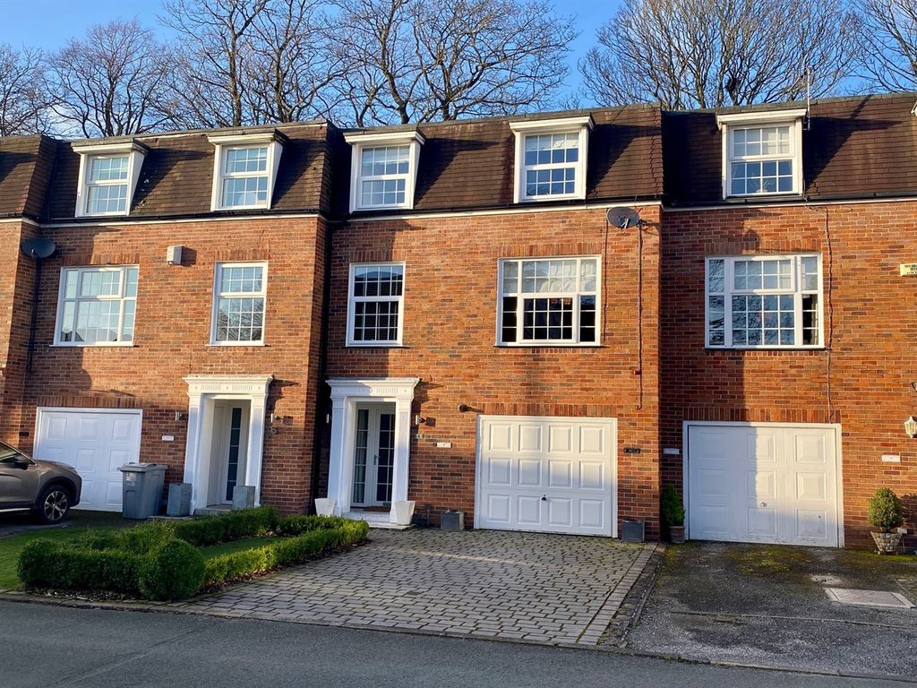 Curzon Mews, Wilmslow SK9  