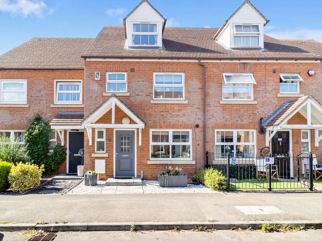 4 bed town house for sale in Colossus Way, Milton Keynes MK3 Zoopla