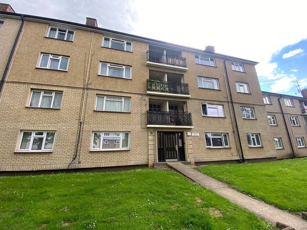 3 bed flat to rent in Princess Elizabeth Way, Cheltenham GL51 Zoopla