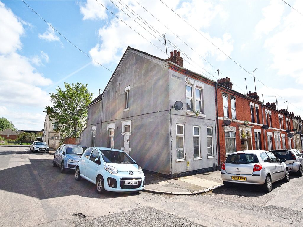 2 bed end terrace house for sale in Road, St James