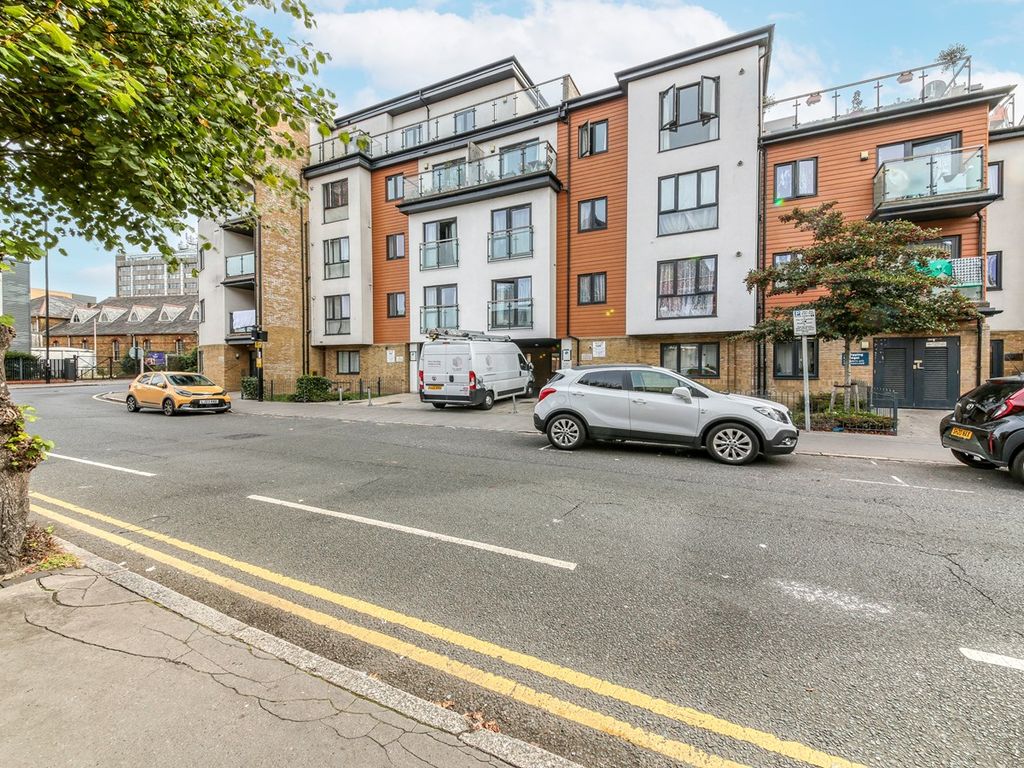 2 bed flat for sale in Oakfield Road, Croydon CR0, £90,000 Zoopla