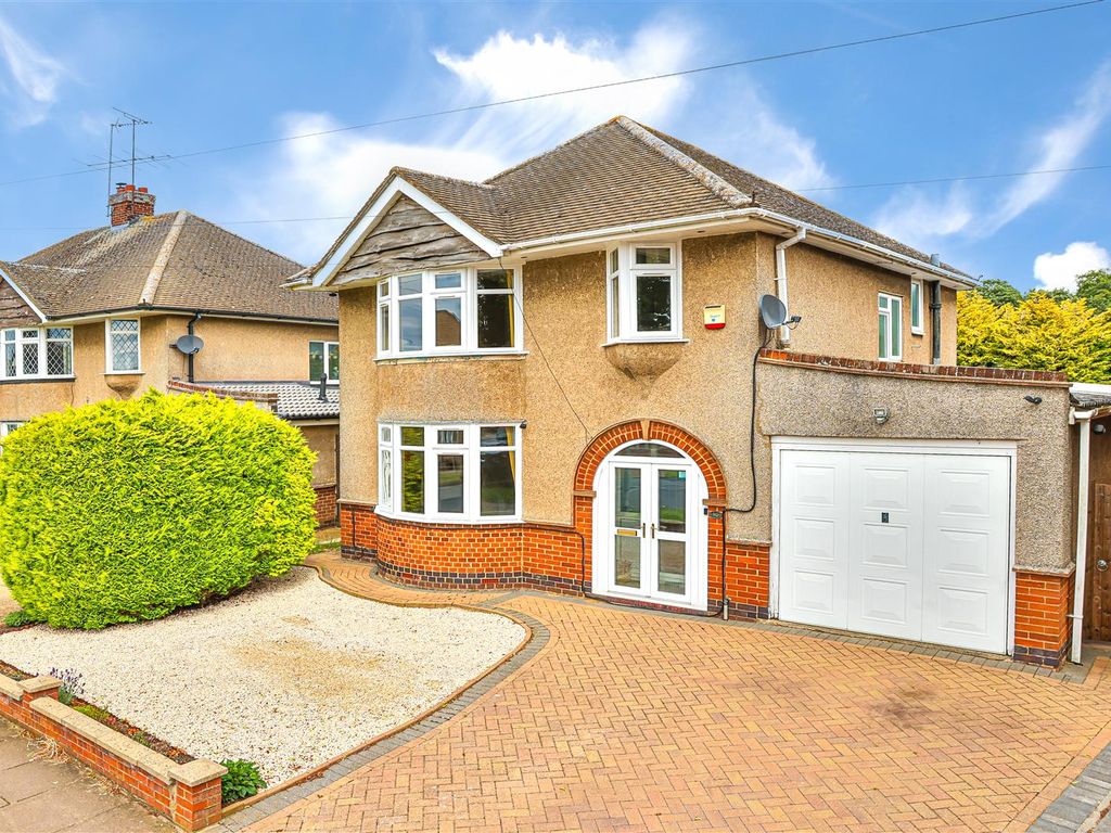 3 bed detached house for sale in Spinney Hill Road, Northampton NN3