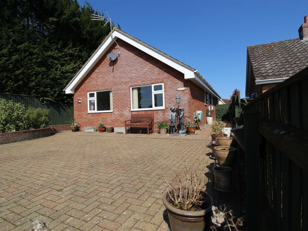 2 bed detached bungalow for sale in Great Bricett, Ipswich IP7 Zoopla