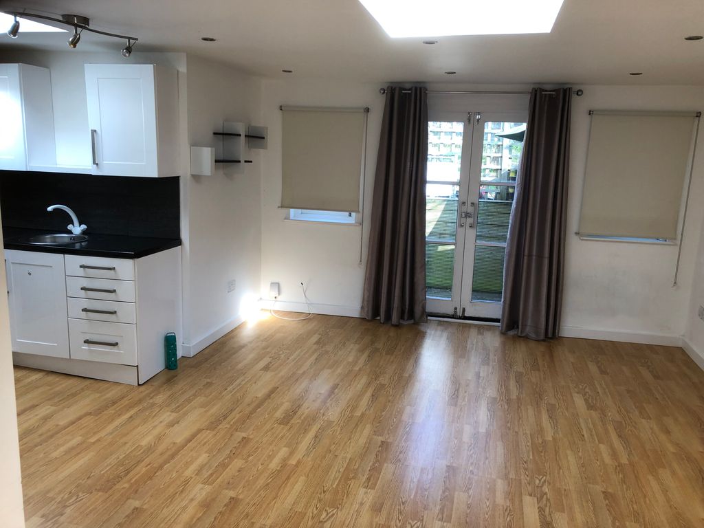 1 bed flat to rent in Leigham Court Road, Streatham Hill SW16 Zoopla