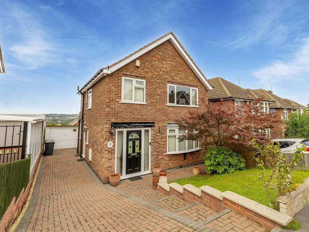 3 bed detached house for sale in Blake Road, Stapleford, Nottingham NG9