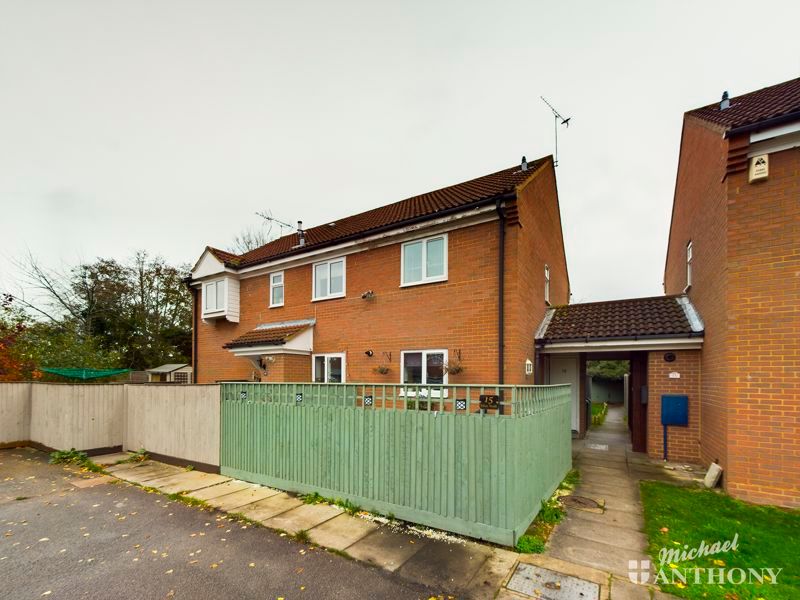 Ellen Walk, The Willows, Aylesbury HP21  