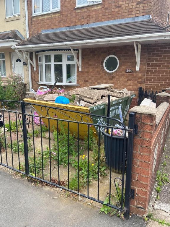 2 bed semidetached house to rent in Stephenson Avenue, Walsall WS2, £