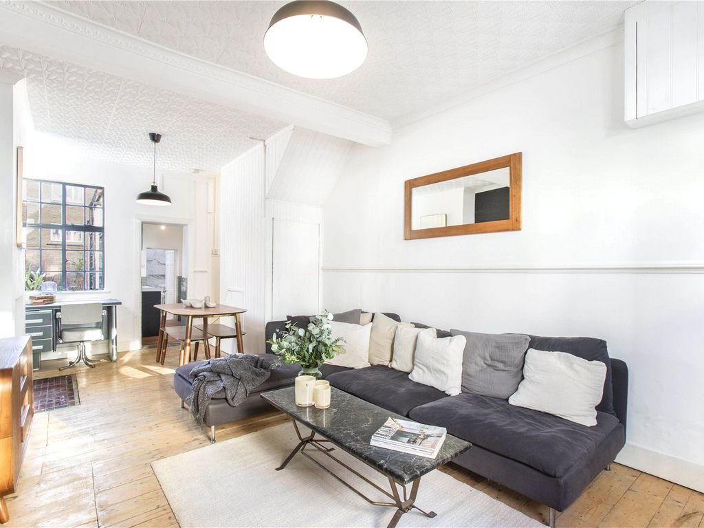 2 bed terraced house to rent in Douro Street, Bow, London E3, £2,250