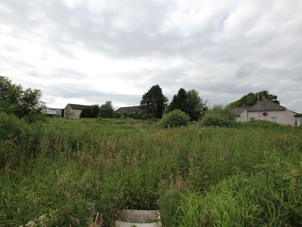 Land for sale in Pettinain Road, Carstairs Junction ML11, £120,000 Zoopla