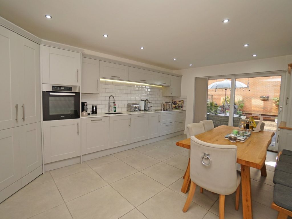 3 bed town house for sale in Coverack Way, Port Solent, Portsmouth PO6