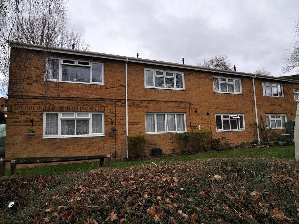 1 bed flat for sale in Coates Dell, Watford WD25, £197,000 Zoopla