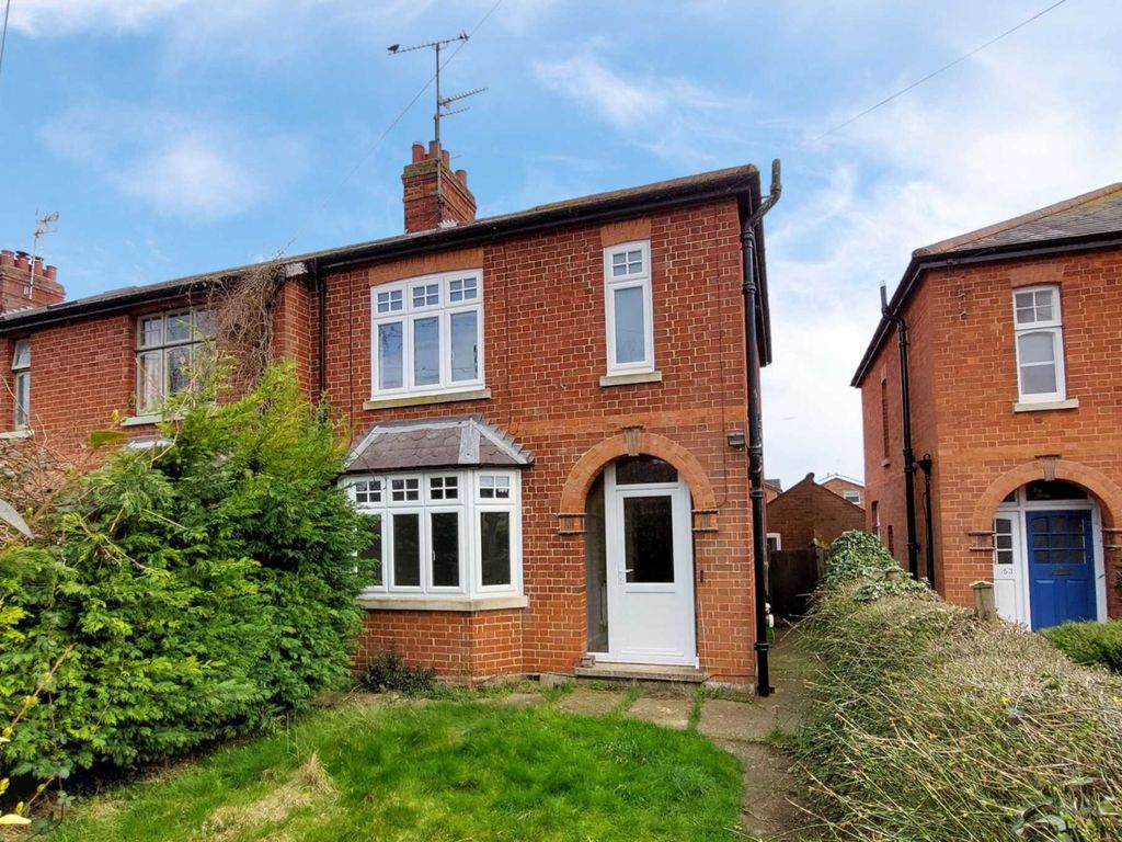 3 bed end terrace house for sale in Calverton Road, Stony Stratford