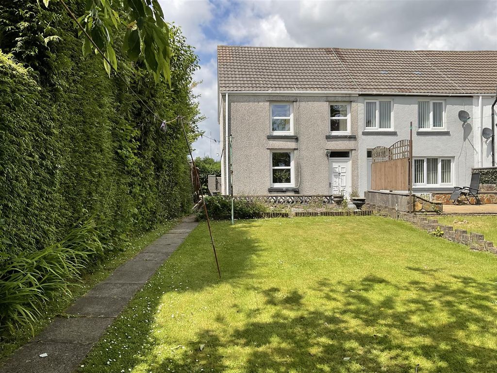 3 bed end terrace house for sale in Gate Road, Penygroes, Llanelli SA14