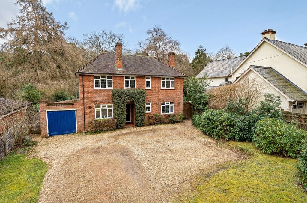 4 bed detached house for sale in Wokingham Road, Crowthorne, Berkshire