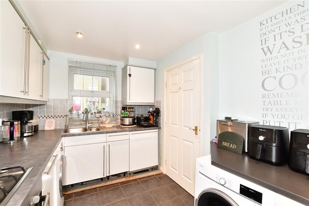 3 bed town house for sale in Monarch Drive, Kemsley, Sittingbourne
