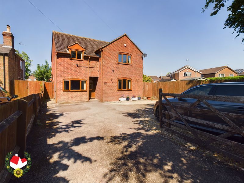 4 bed detached house for sale in Bristol Road, Quedgeley, Gloucester