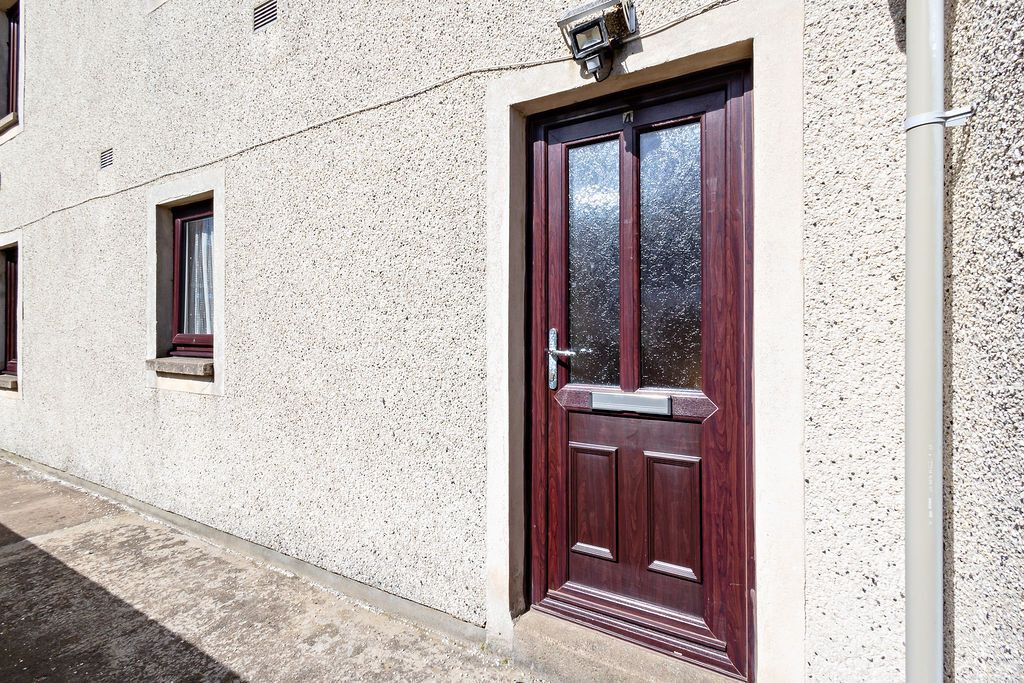 1 bed flat for sale in Shore Street, Thurso KW14, £80,000 Zoopla