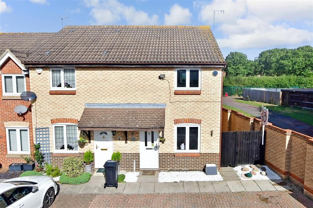 2 bed end terrace house for sale in Maitland Road, Wickford, Essex SS12
